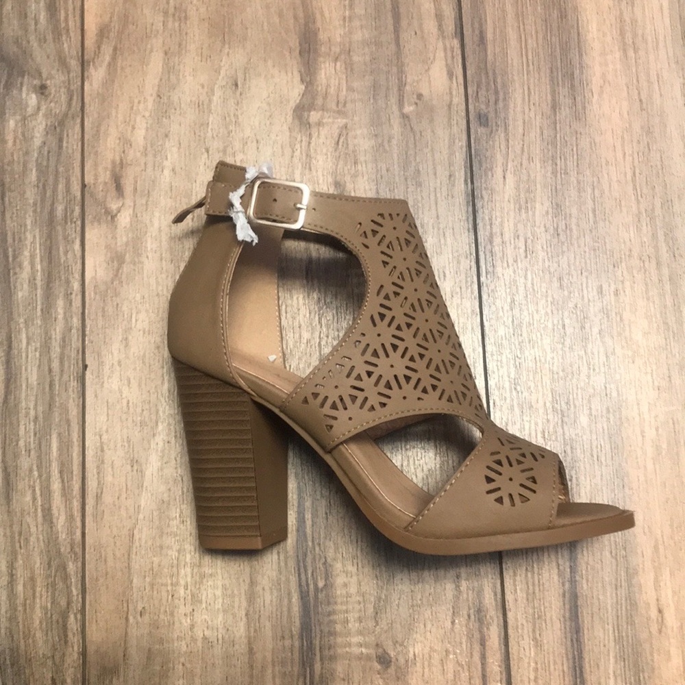 Tan heels